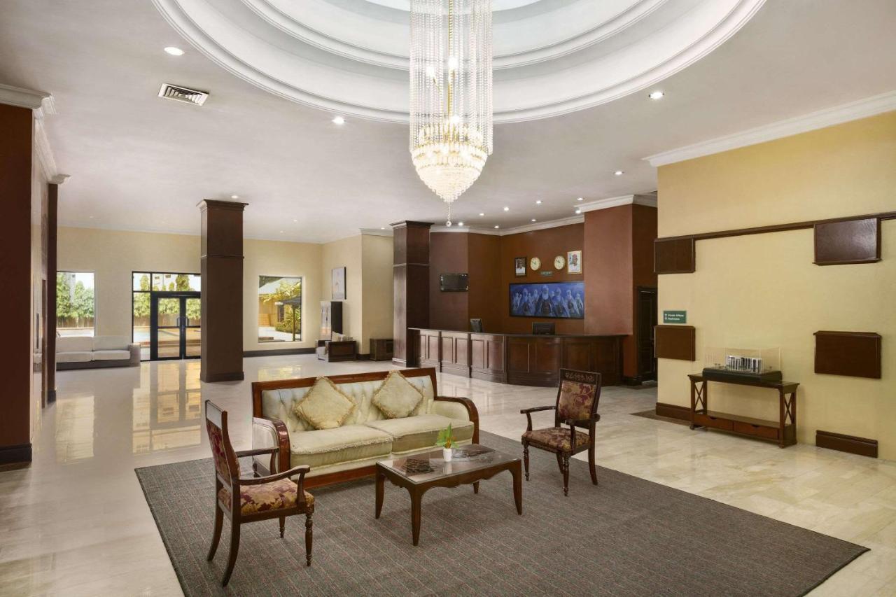 Hawthorn Suites By Wyndham אבוג'ה מראה חיצוני תמונה