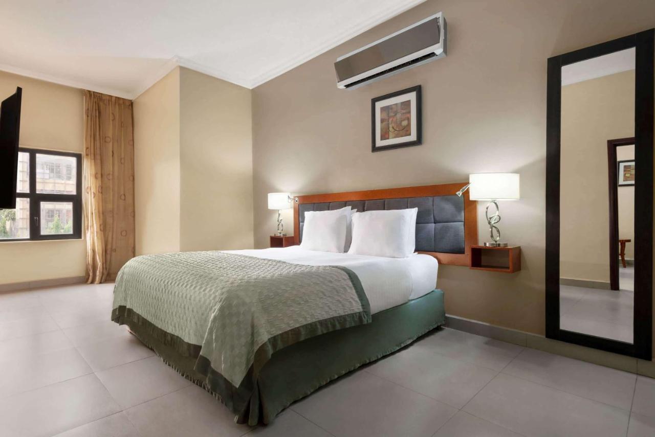 Hawthorn Suites By Wyndham אבוג'ה מראה חיצוני תמונה