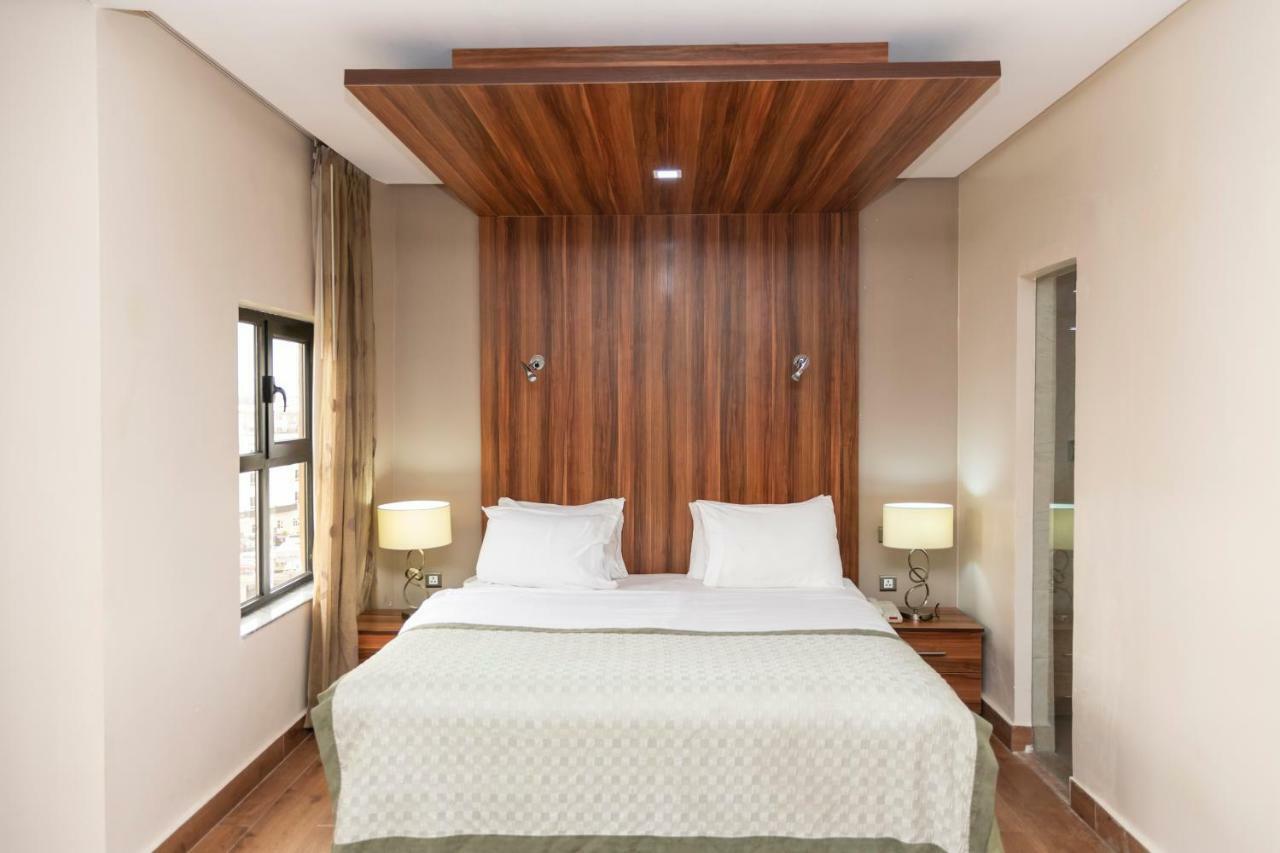 Hawthorn Suites By Wyndham אבוג'ה מראה חיצוני תמונה