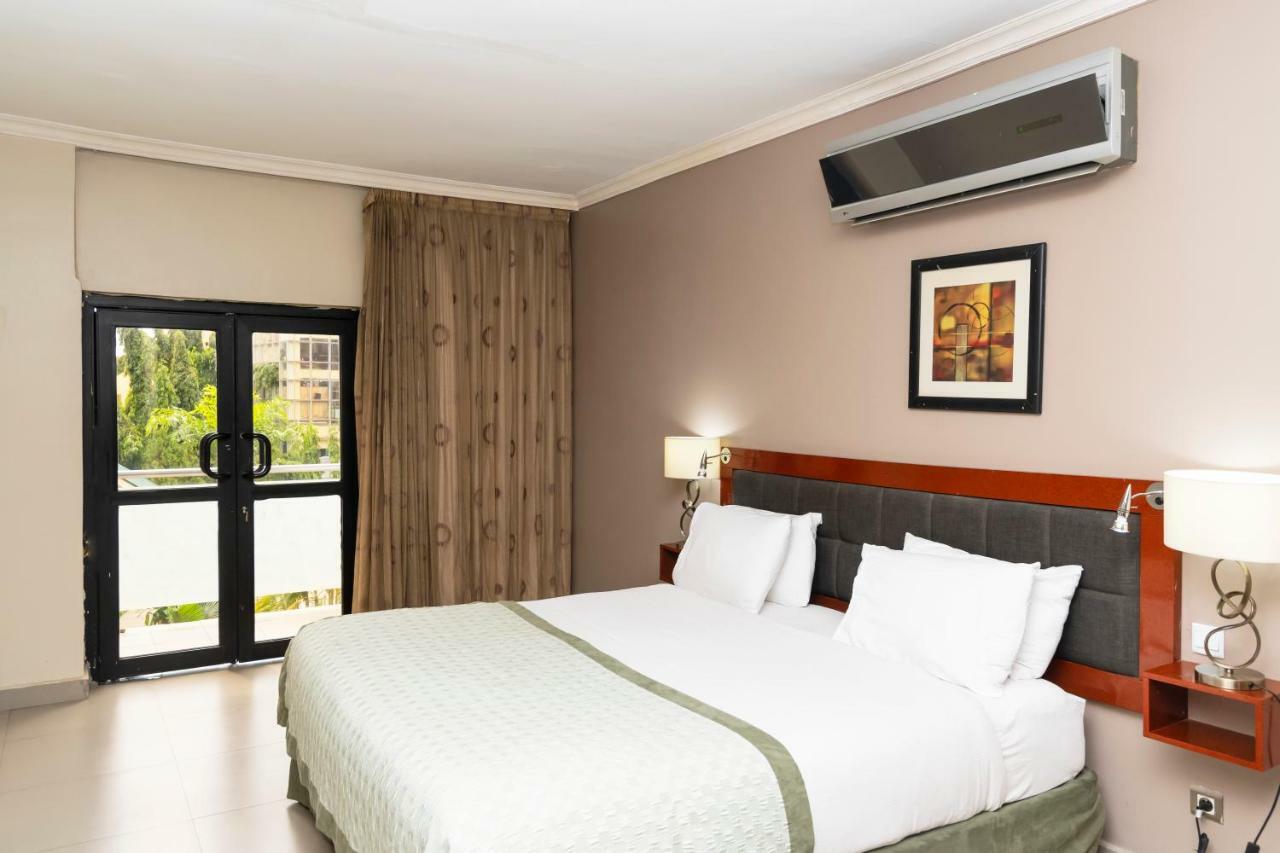 Hawthorn Suites By Wyndham אבוג'ה מראה חיצוני תמונה