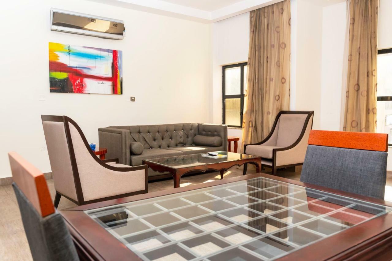 Hawthorn Suites By Wyndham אבוג'ה מראה חיצוני תמונה