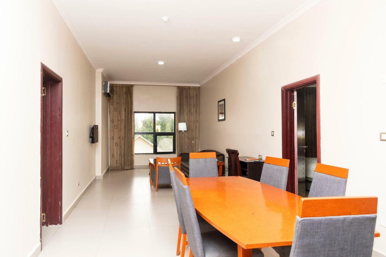 Hawthorn Suites By Wyndham אבוג'ה מראה חיצוני תמונה